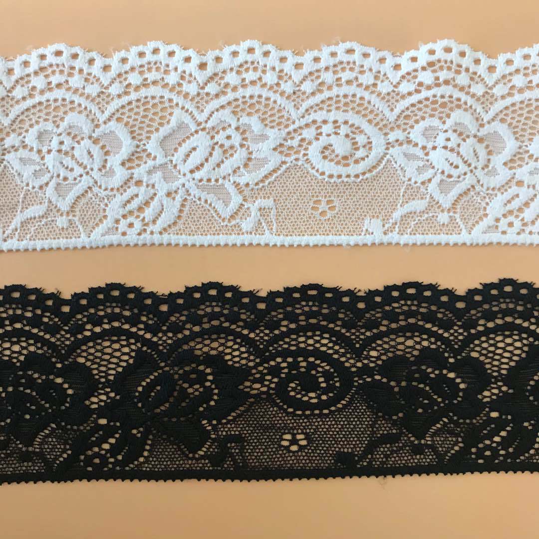 Raffinata bordatura in pizzo e - Vintage Home Textiles recensione e prezzo